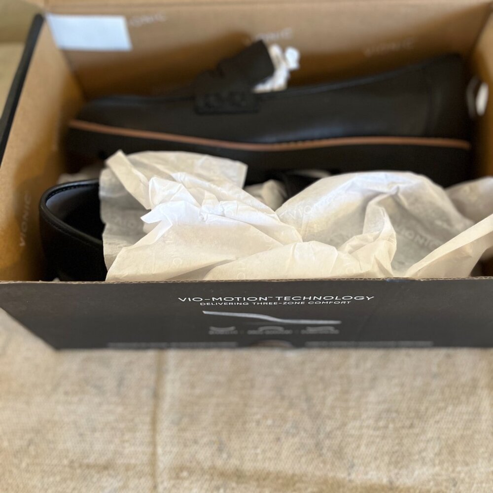 Vionic Woman's Black Cheryl Nappa leather Shoes Sz 8.5 W - Picture 2 of 9